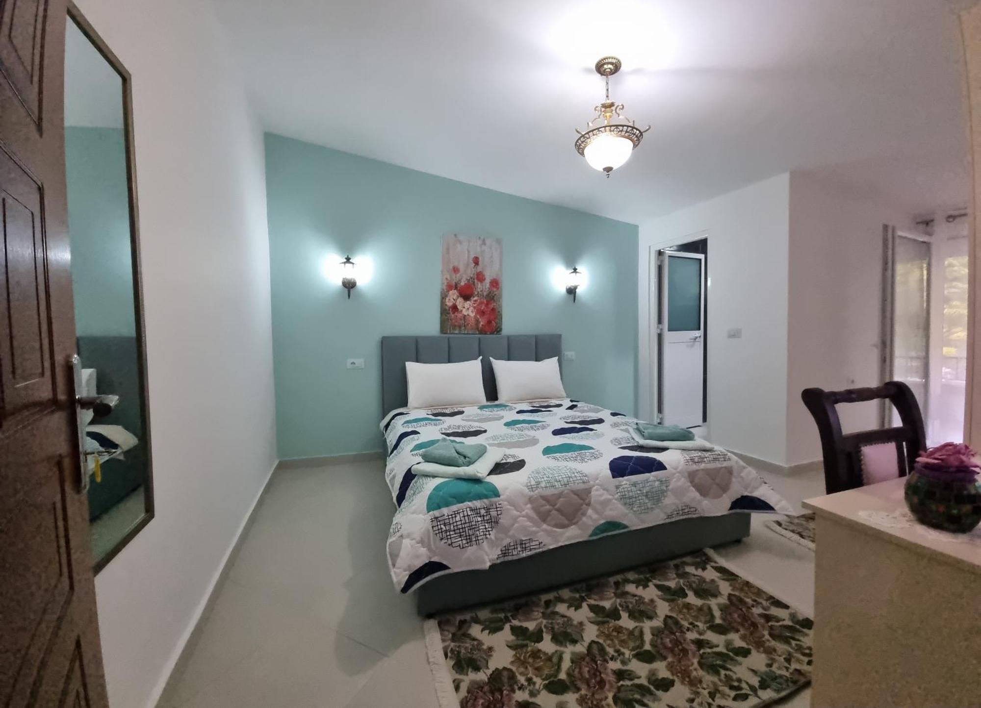 Kalaja Inn Kruje Bilik gambar